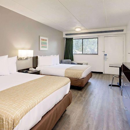 Travelodge By Wyndham College Park Esterno foto