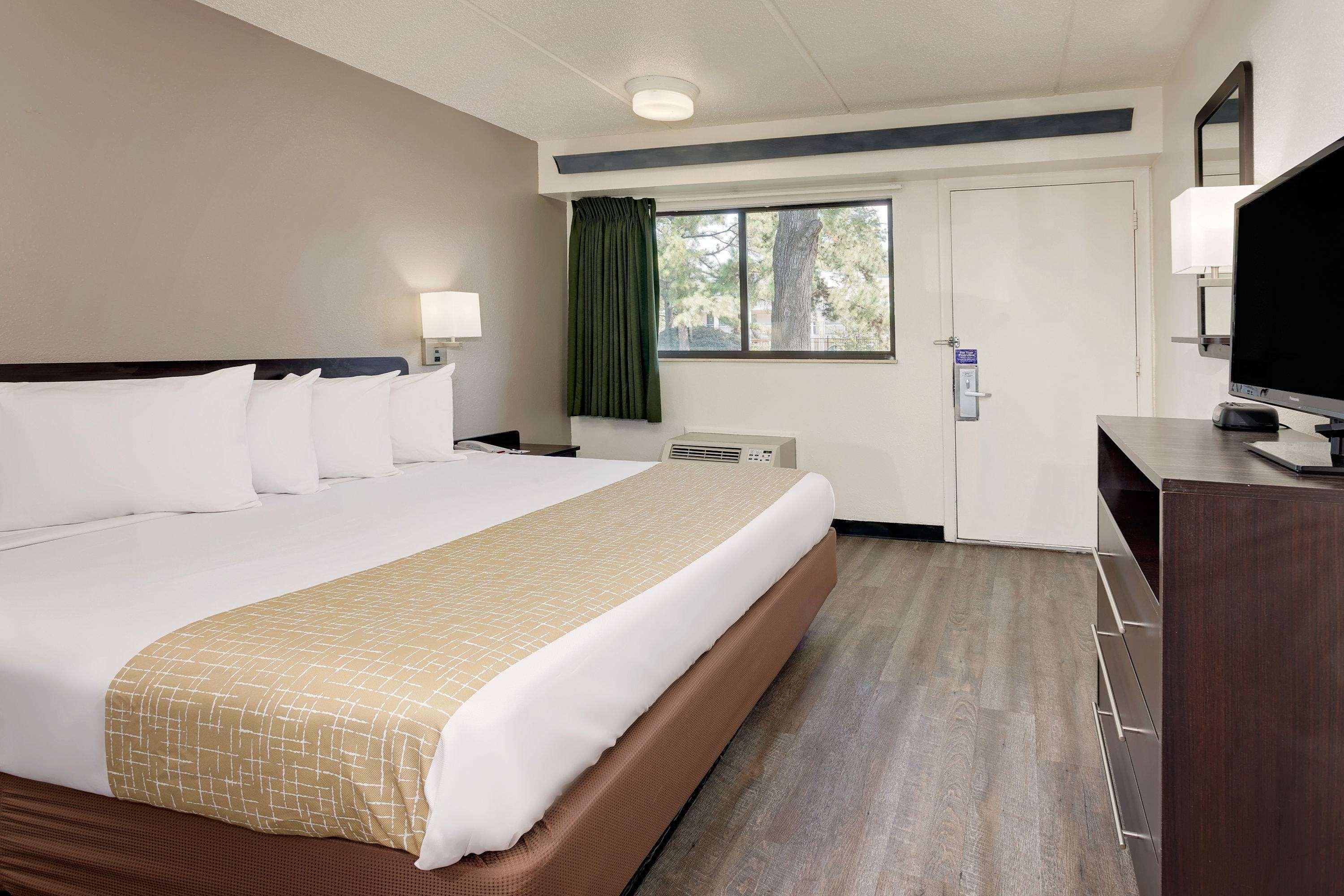 Travelodge By Wyndham College Park Esterno foto