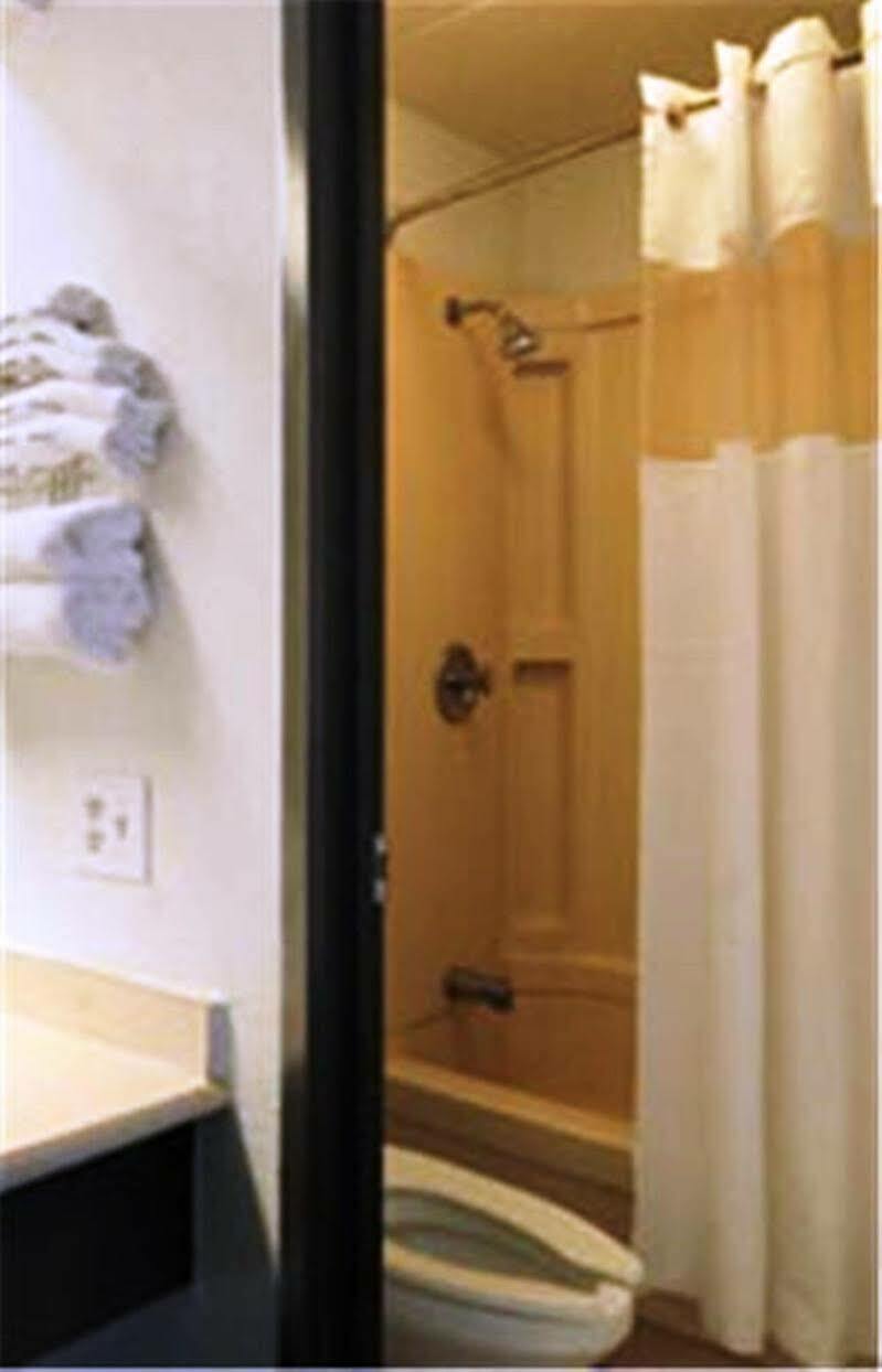 Travelodge By Wyndham College Park Esterno foto