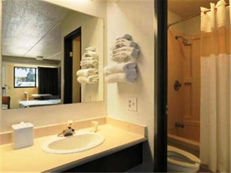 Travelodge By Wyndham College Park Esterno foto